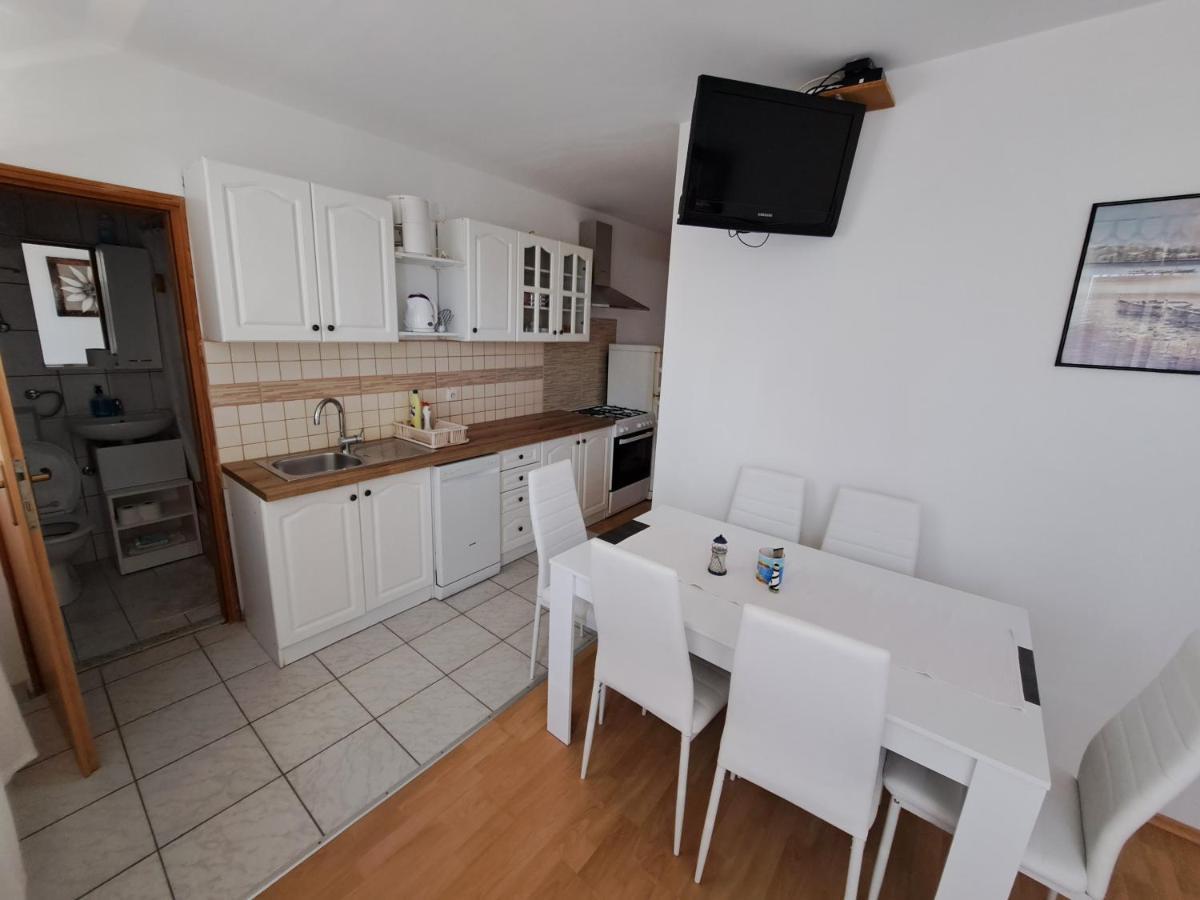 Apartmani Postonjski ปริฟลากา ภายนอก รูปภาพ