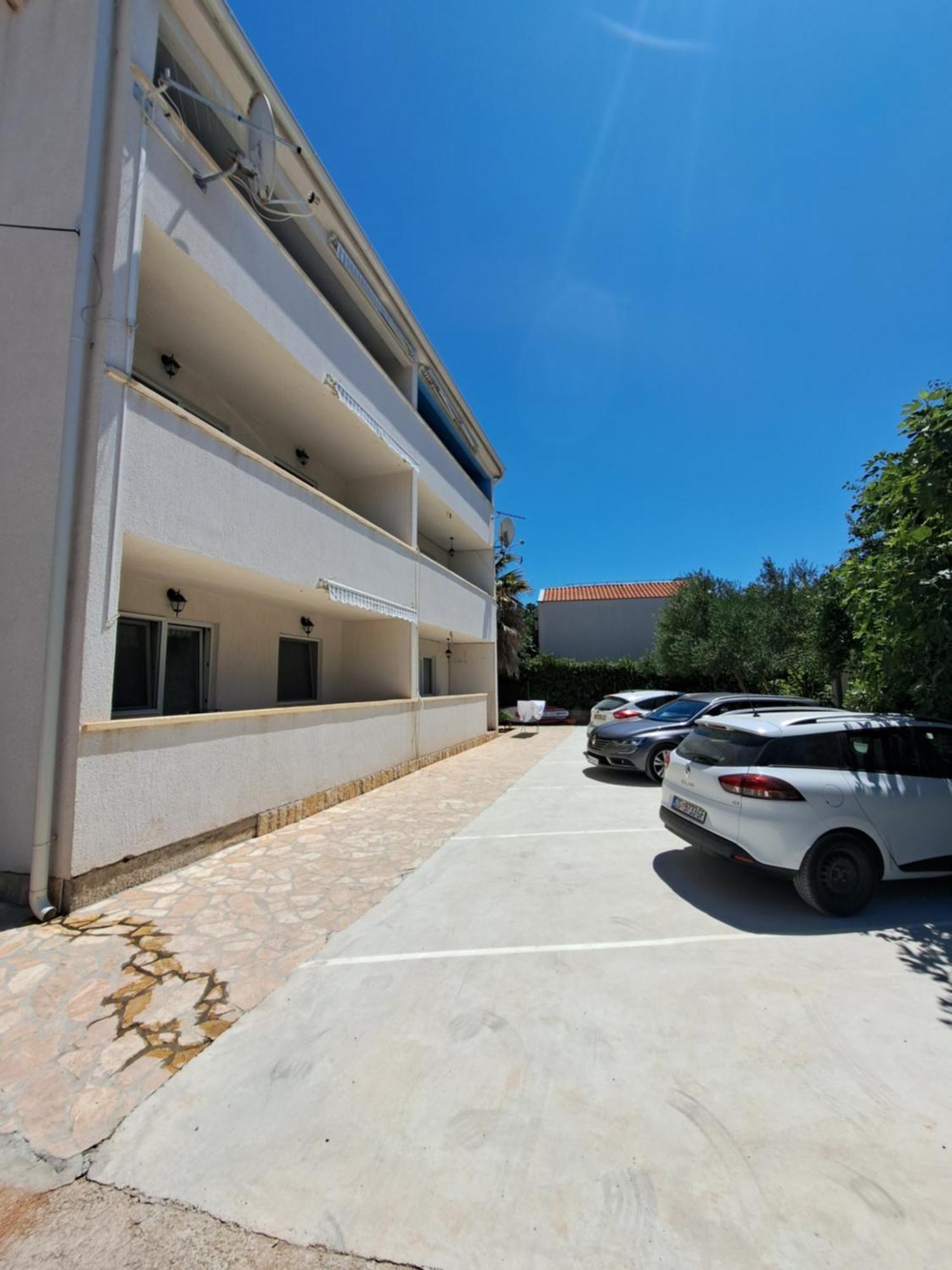 Apartmani Postonjski ปริฟลากา ภายนอก รูปภาพ